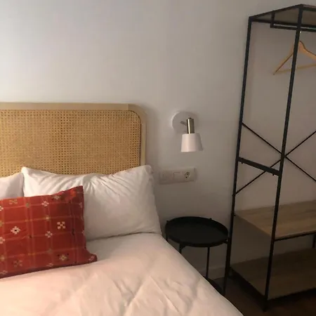 Caliu Barcelona - Fira Apartment