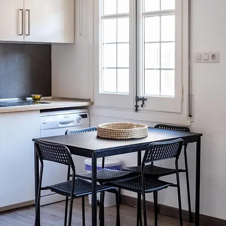 Caliu Barcelona - Fira Apartment