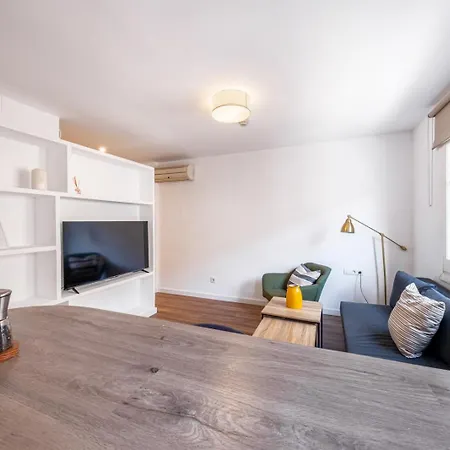 Caliu Barcelona - Fira Apartment *